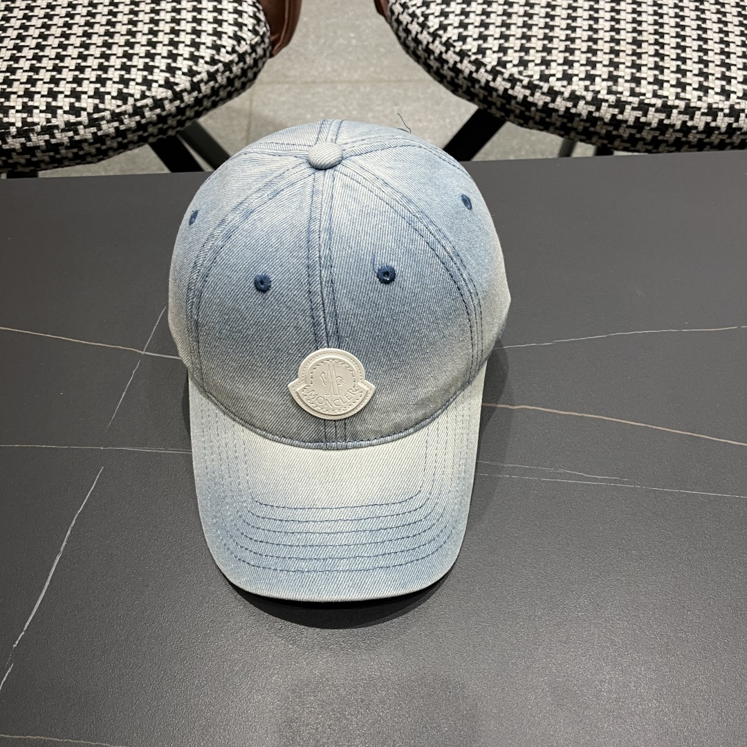  Moncler蒙口2025经典牛仔棒球帽，经典流行款轻盈透气！质量超赞，基础头围56，贴片可调节。