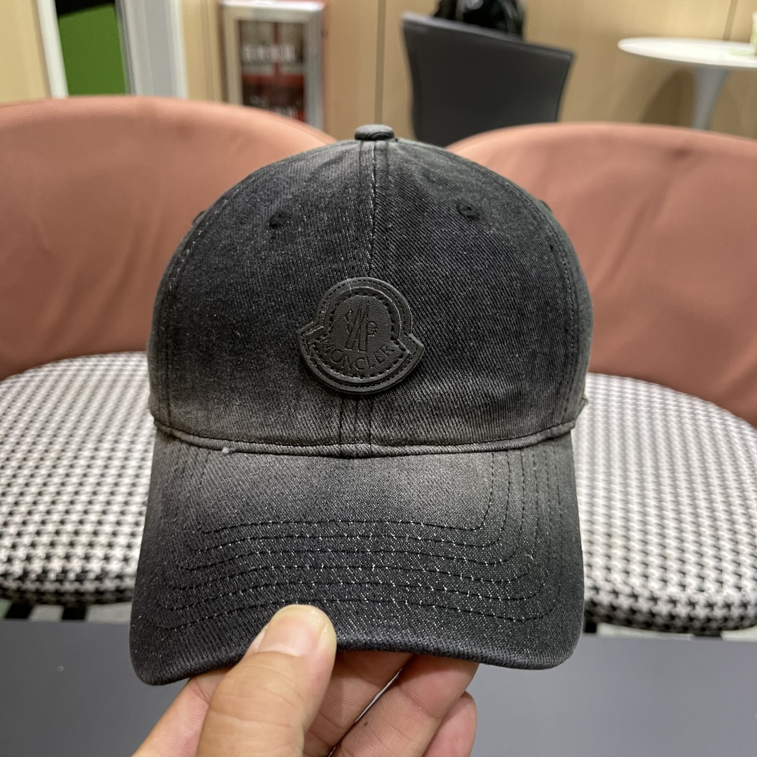 Moncler蒙口2025经典牛仔棒球帽，经典流行款轻盈透气！质量超赞，基础头围56，贴片可调节。