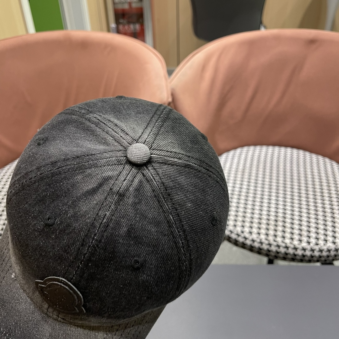  Moncler蒙口2025经典牛仔棒球帽，经典流行款轻盈透气！质量超赞，基础头围56，贴片可调节。