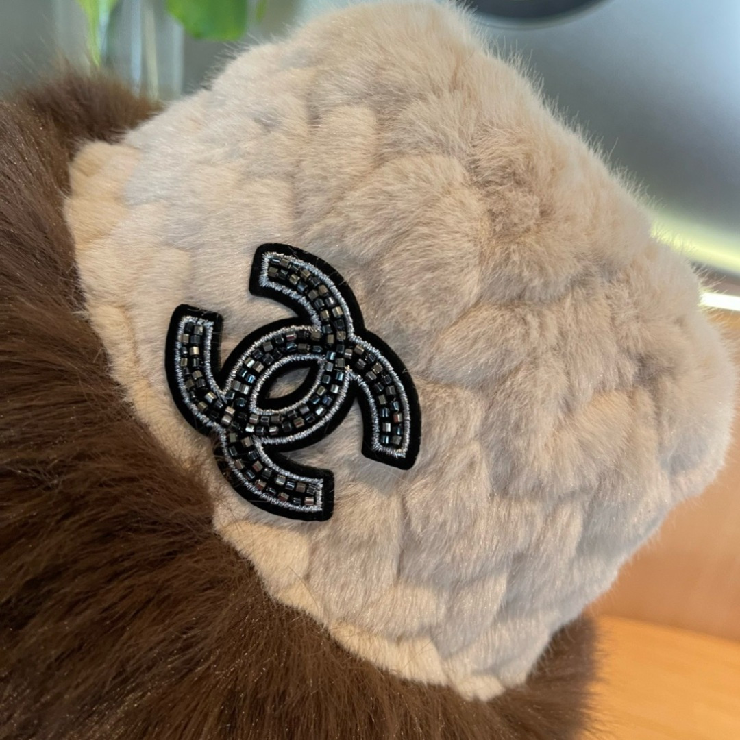  Chanel香奈儿 2025秋冬款渔夫帽毛绒保暖韩版盆帽潮