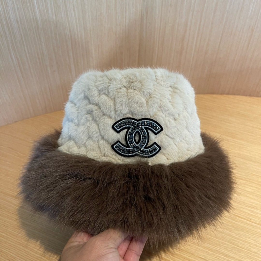  Chanel香奈儿 2025秋冬款渔夫帽毛绒保暖韩版盆帽潮