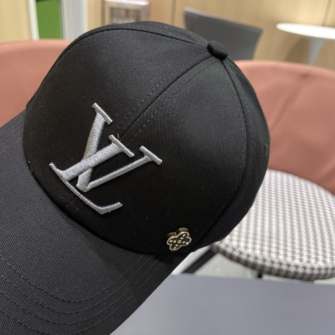  LV路易威登🧢 高版出货棒球帽，非常经典的经典，流行的复古美，四季可用，出门必备，非常显脸小