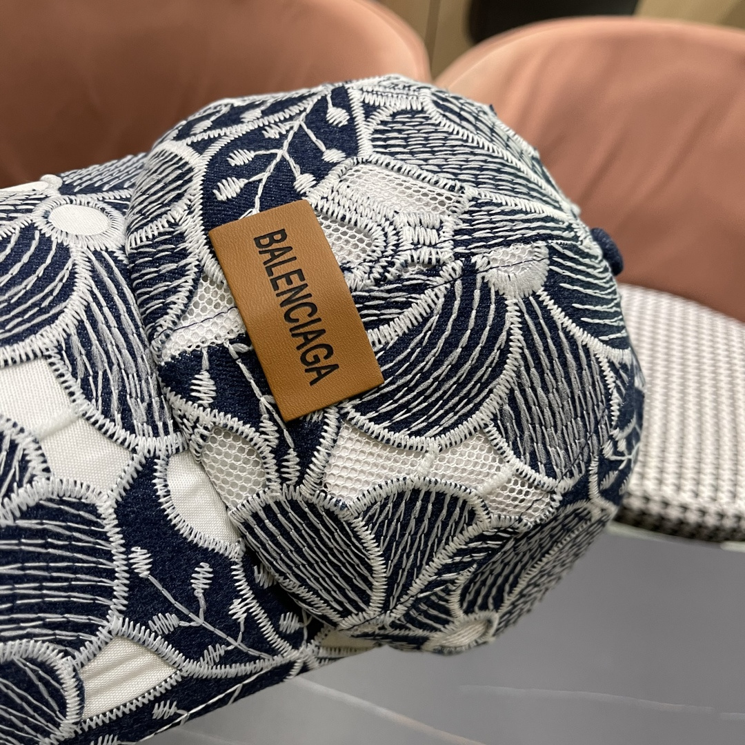  Balenciaga 巴黎世家2025新款镂空透气棒球帽简约时尚超级无敌帽子！