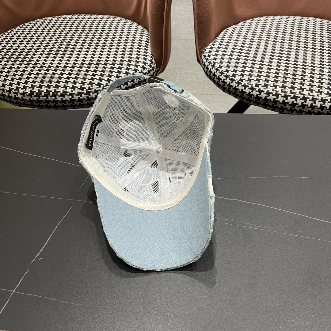 Balenciaga 巴黎世家2025新款镂空透气棒球帽简约时尚超级无敌帽子！