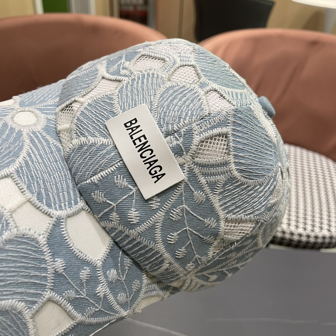  Balenciaga 巴黎世家2025新款镂空透气棒球帽简约时尚超级无敌帽子！