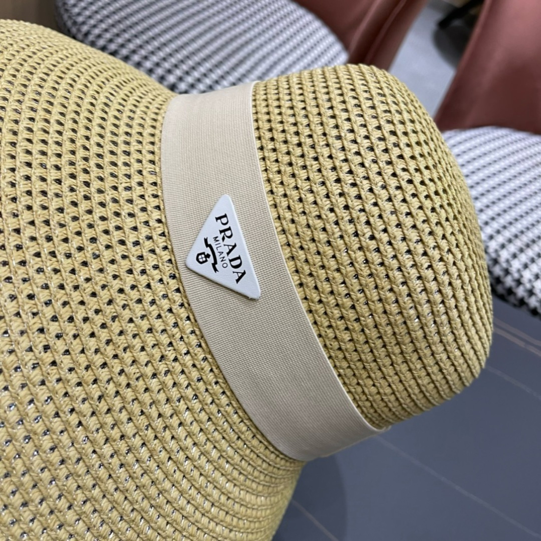 【PRADA普拉达】2025新款草帽，出街必备超好搭配，赶紧入手！