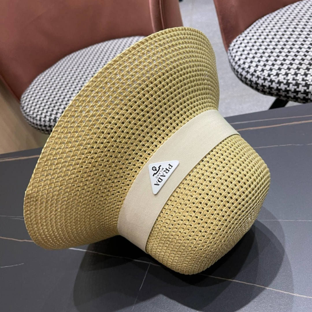  【PRADA普拉达】2025新款草帽，出街必备超好搭配，赶紧入手！