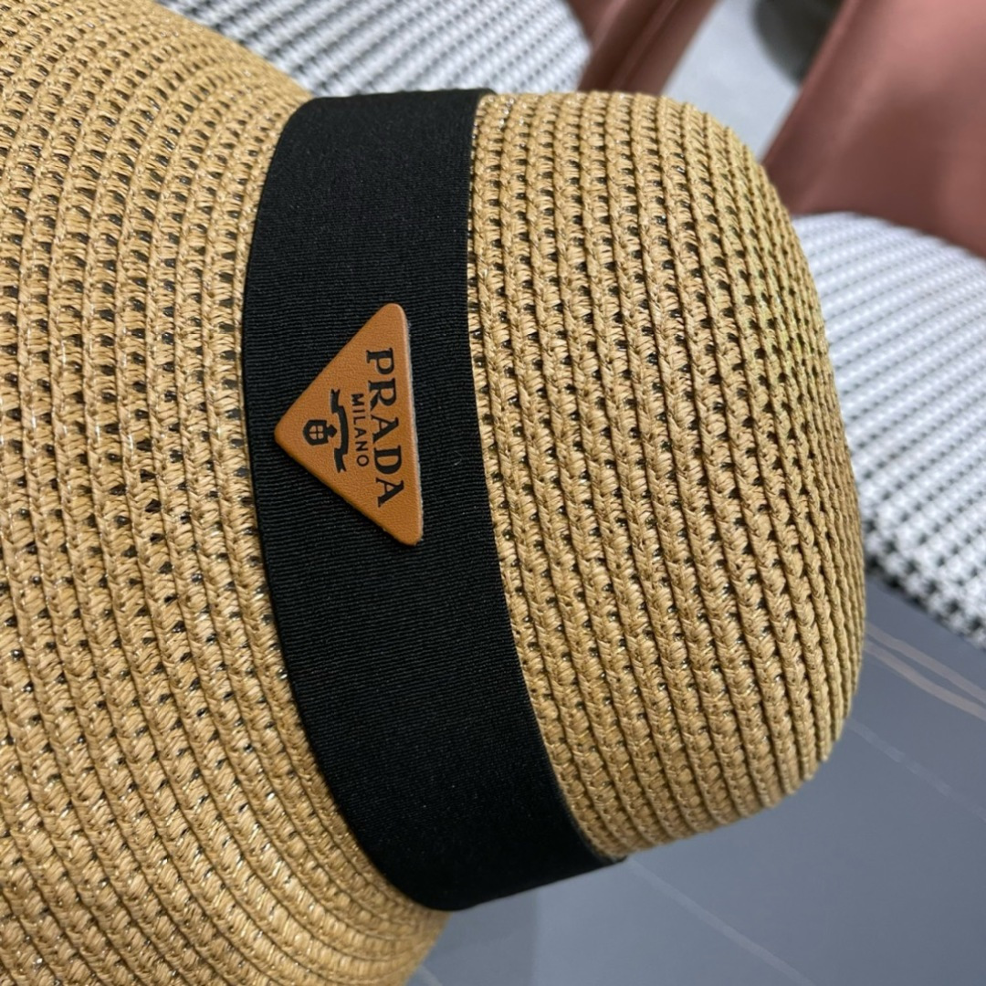  【PRADA普拉达】2025新款草帽，出街必备超好搭配，赶紧入手！