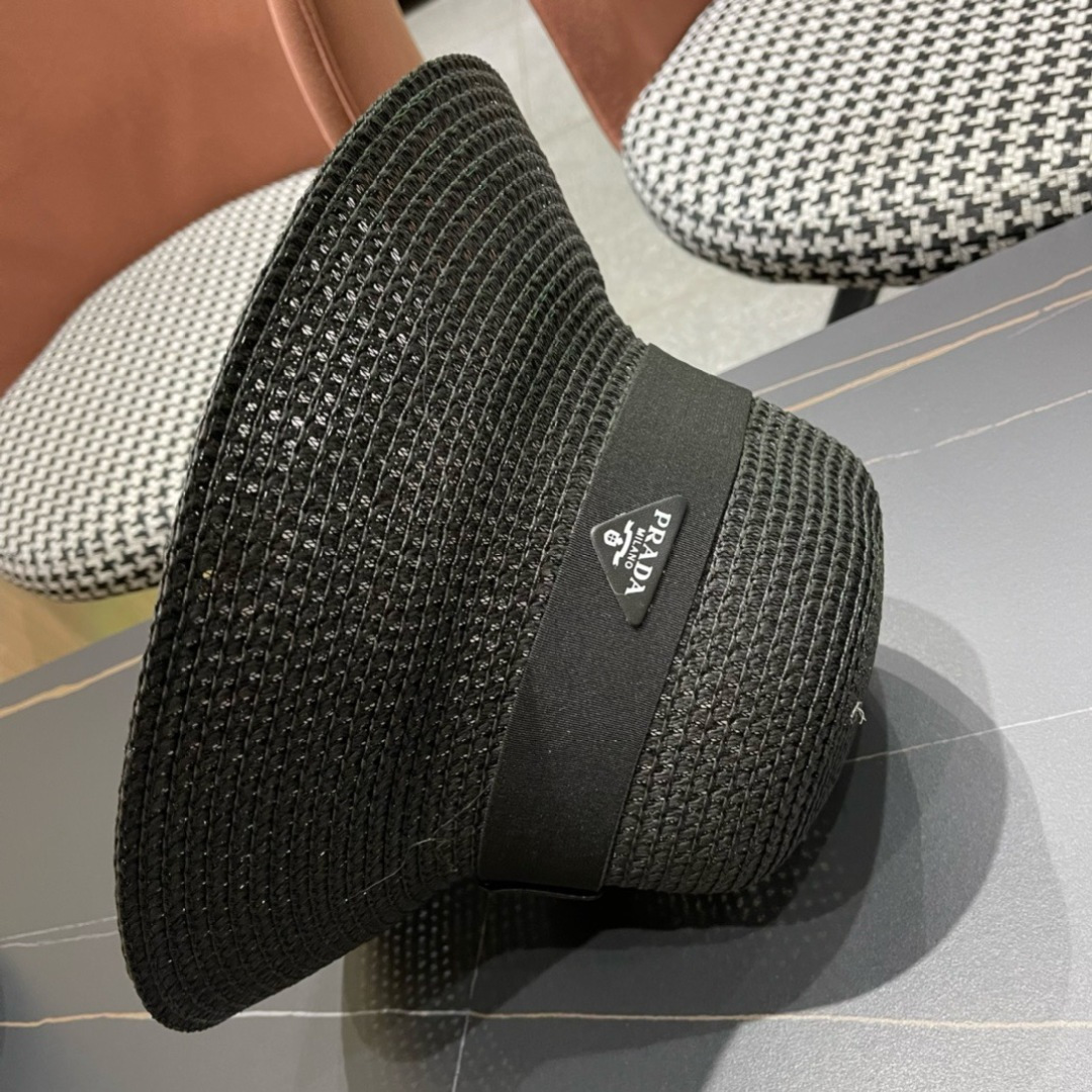  【PRADA普拉达】2025新款草帽，出街必备超好搭配，赶紧入手！