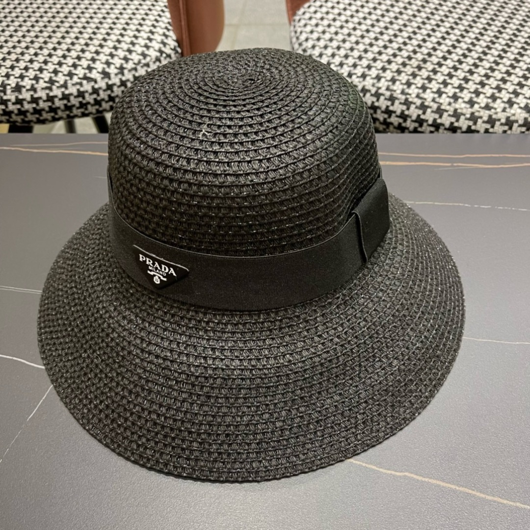  【PRADA普拉达】2025新款草帽，出街必备超好搭配，赶紧入手！