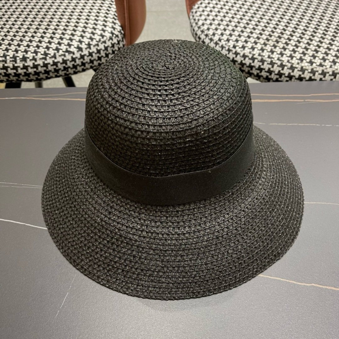  【PRADA普拉达】2025新款草帽，出街必备超好搭配，赶紧入手！