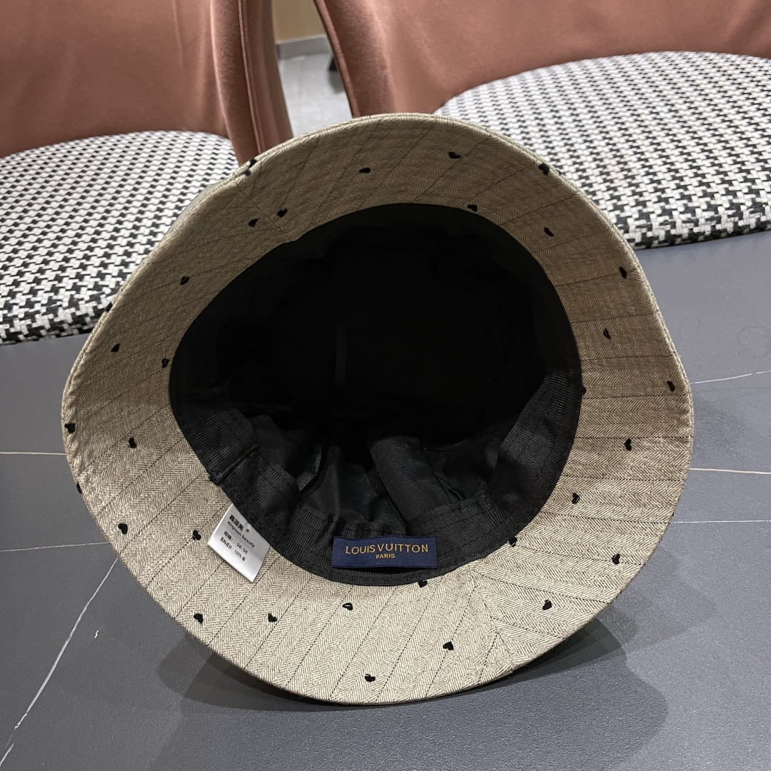  Lv路易威登 日系爱心条纹渔夫帽女新款春夏显脸小防晒盆帽
百搭透气遮阳水桶帽
