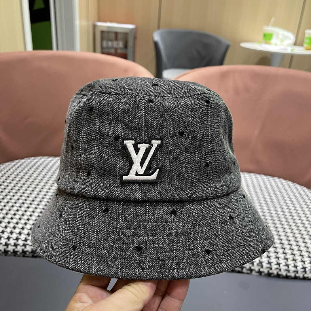  Lv路易威登 日系爱心条纹渔夫帽女新款春夏显脸小防晒盆帽
百搭透气遮阳水桶帽