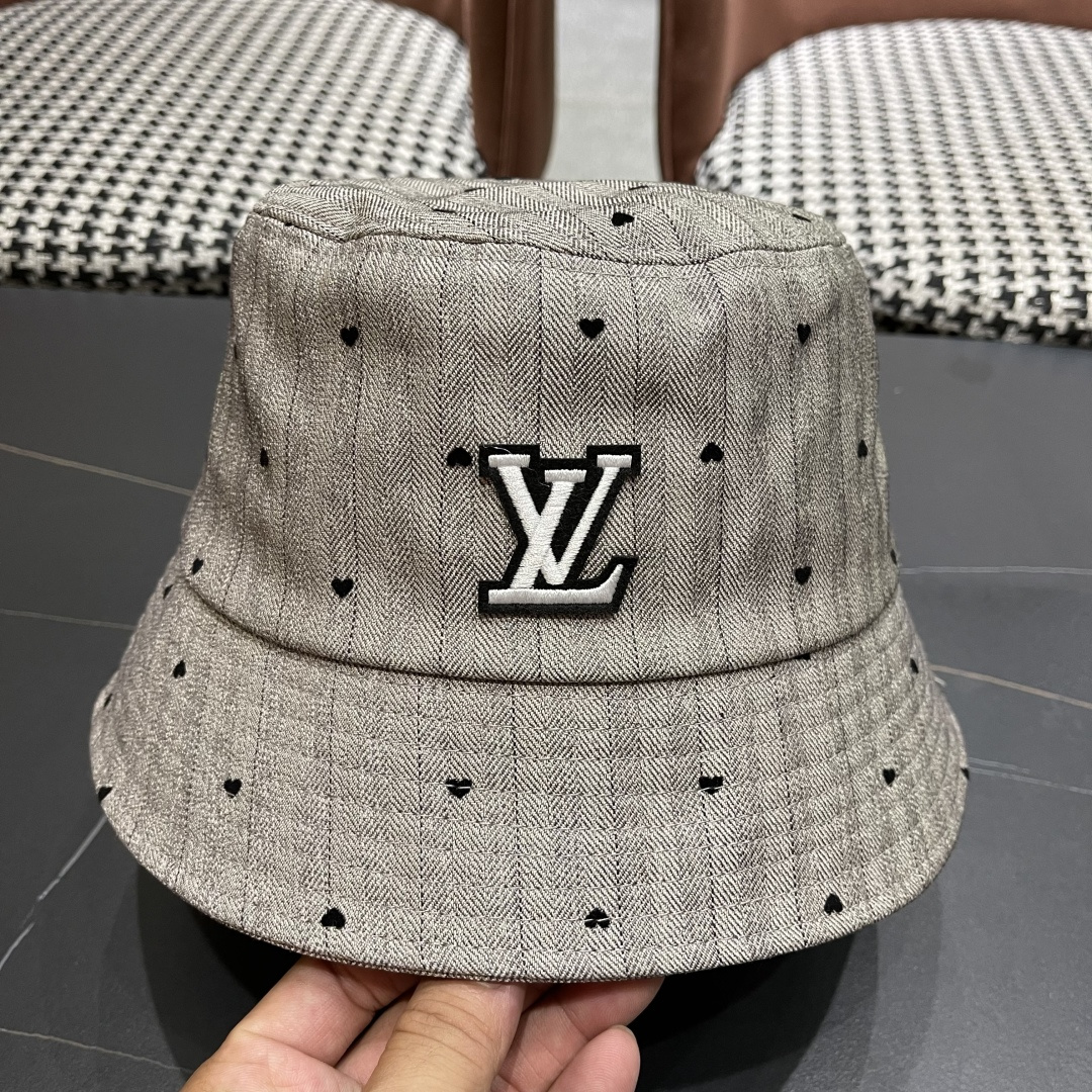  Lv路易威登 日系爱心条纹渔夫帽女新款春夏显脸小防晒盆帽
百搭透气遮阳水桶帽