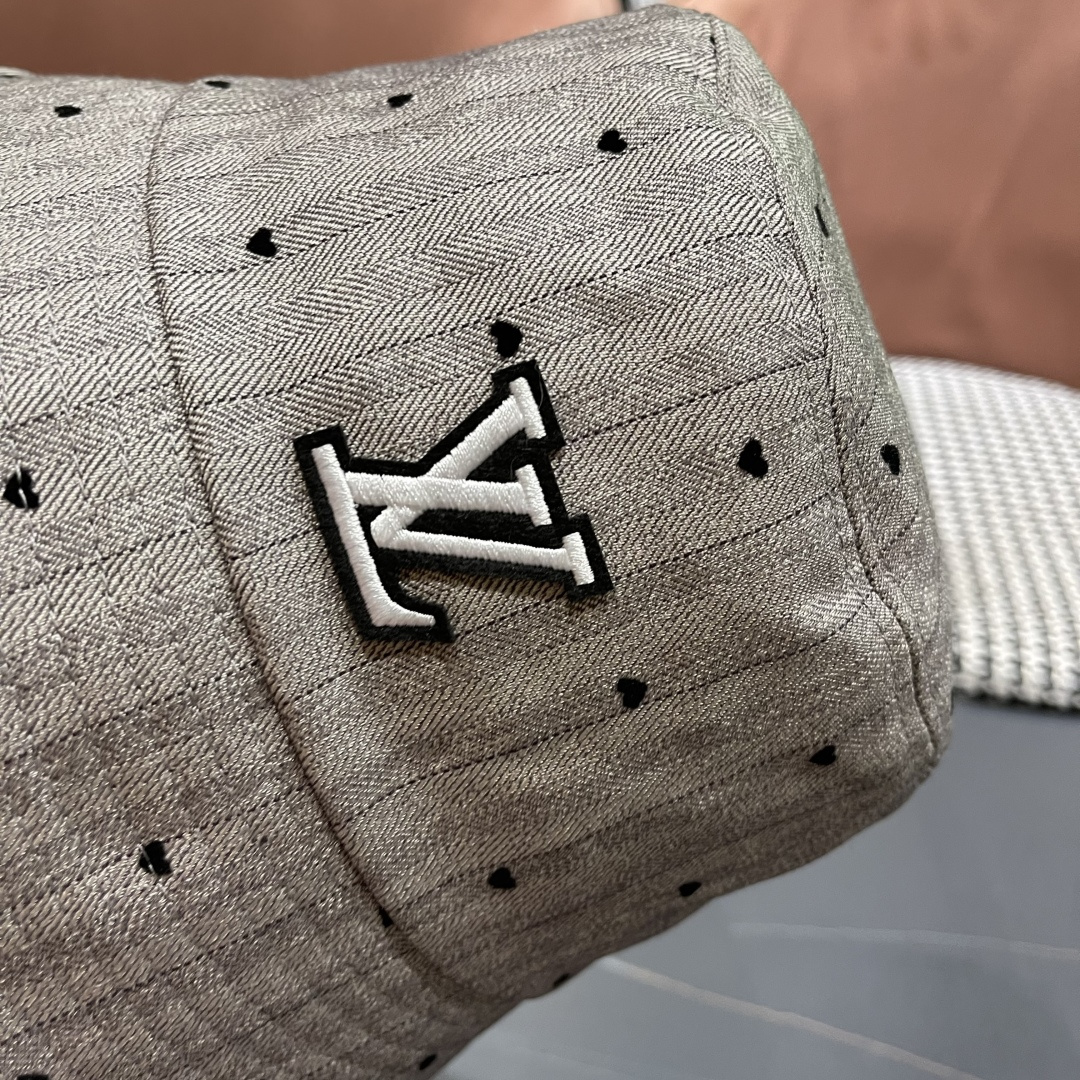  Lv路易威登 日系爱心条纹渔夫帽女新款春夏显脸小防晒盆帽
百搭透气遮阳水桶帽