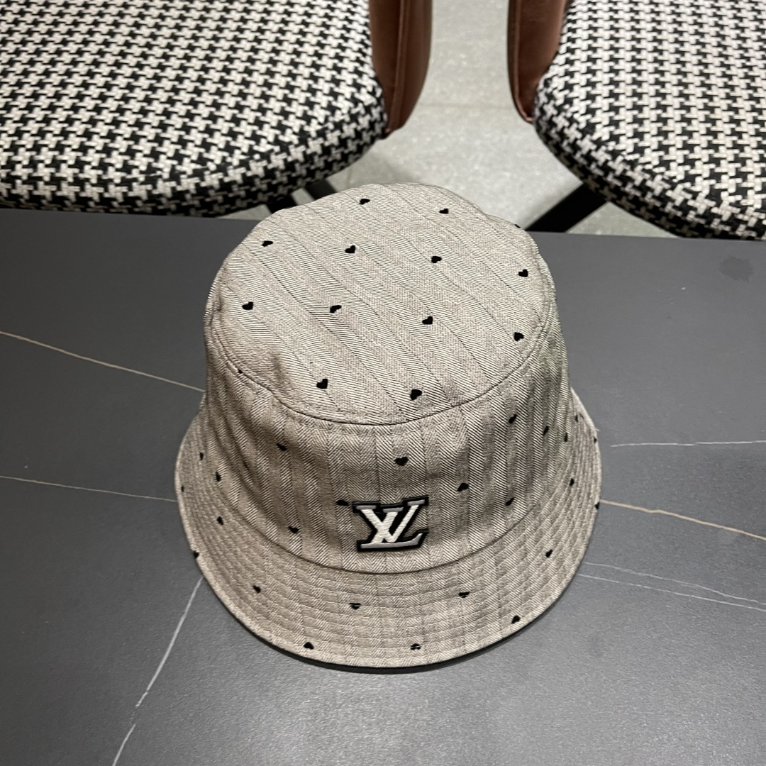 Lv路易威登 日系爱心条纹渔夫帽女新款春夏显脸小防晒盆帽
百搭透气遮阳水桶帽