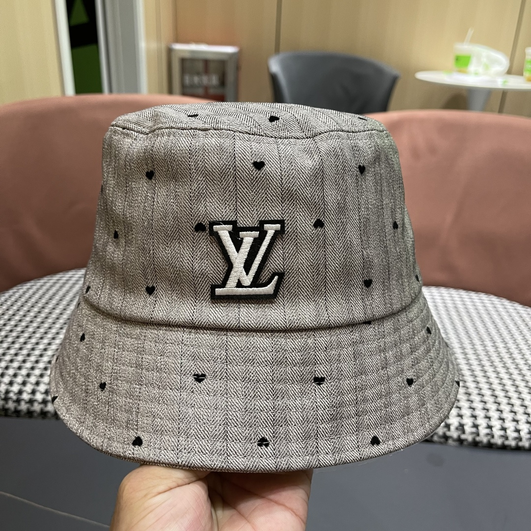  Lv路易威登 日系爱心条纹渔夫帽女新款春夏显脸小防晒盆帽
百搭透气遮阳水桶帽