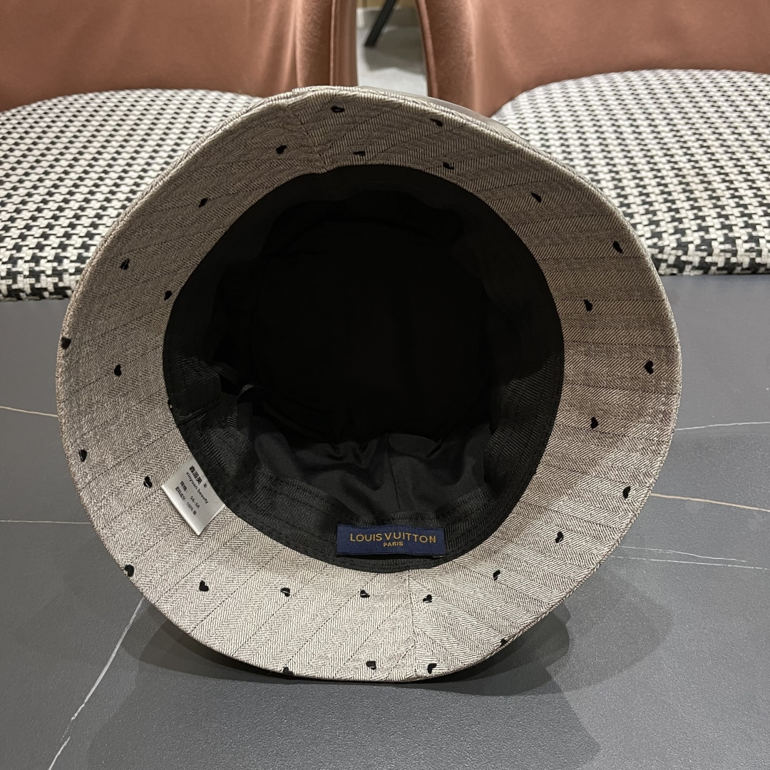  Lv路易威登 日系爱心条纹渔夫帽女新款春夏显脸小防晒盆帽
百搭透气遮阳水桶帽