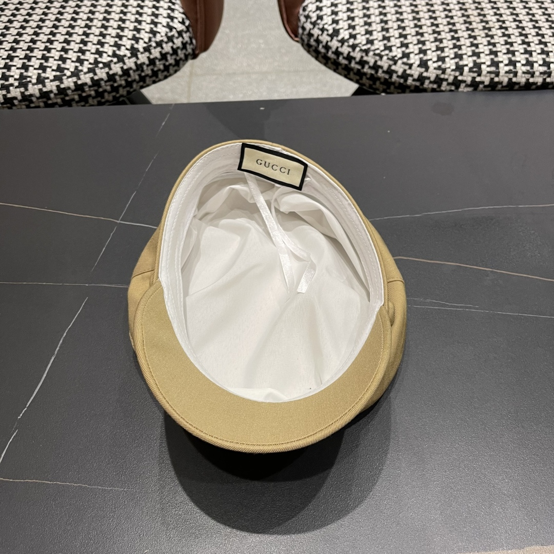  古奇 GUCCI 2025新款英伦复古海军风平顶帽子女秋冬季显
脸小画家帽百搭报童帽