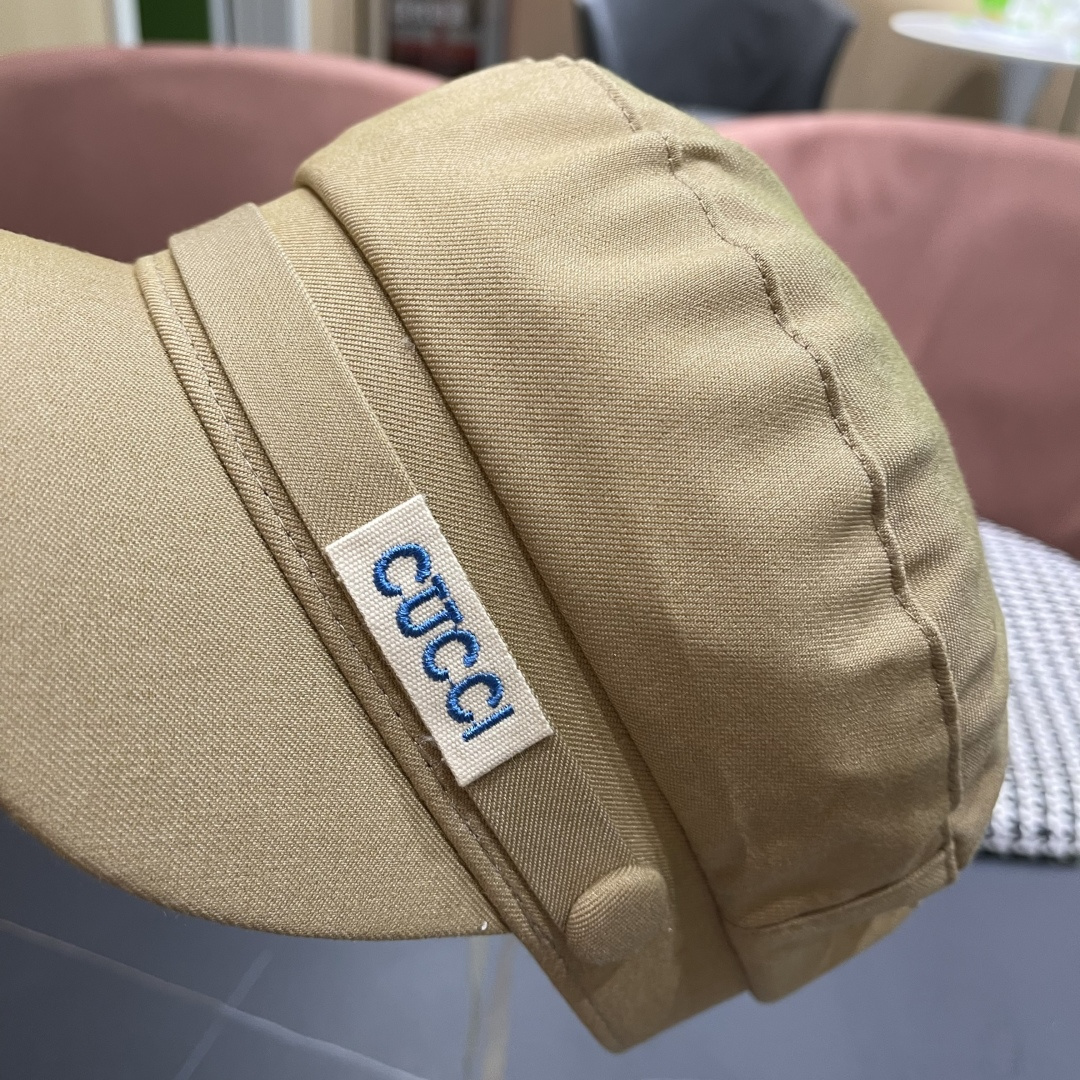  古奇 GUCCI 2025新款英伦复古海军风平顶帽子女秋冬季显
脸小画家帽百搭报童帽