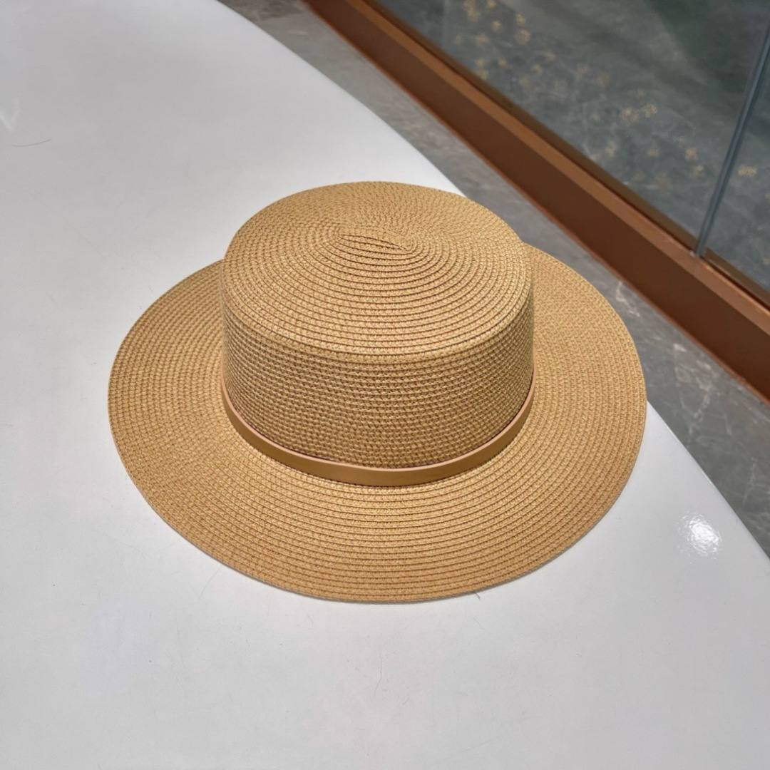  【PRADA普拉达】2025的新款草编遮阳草帽盆帽🤩沙滩风，简约大方，百搭单品～出街首选，新款帽型超美