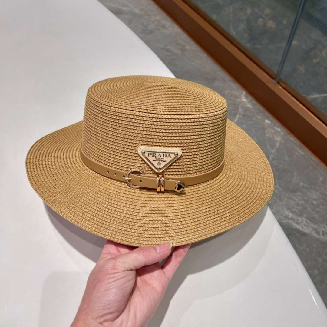  【PRADA普拉达】2025的新款草编遮阳草帽盆帽🤩沙滩风，简约大方，百搭单品～出街首选，新款帽型超美