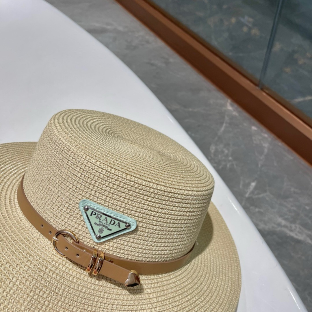  【PRADA普拉达】2025的新款草编遮阳草帽盆帽🤩沙滩风，简约大方，百搭单品～出街首选，新款帽型超美