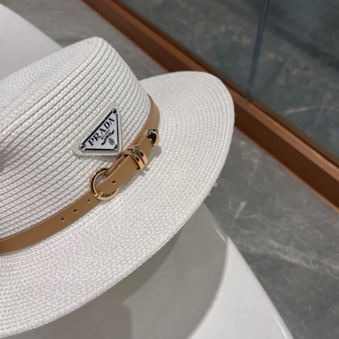  【PRADA普拉达】2025的新款草编遮阳草帽盆帽🤩沙滩风，简约大方，百搭单品～出街首选，新款帽型超美