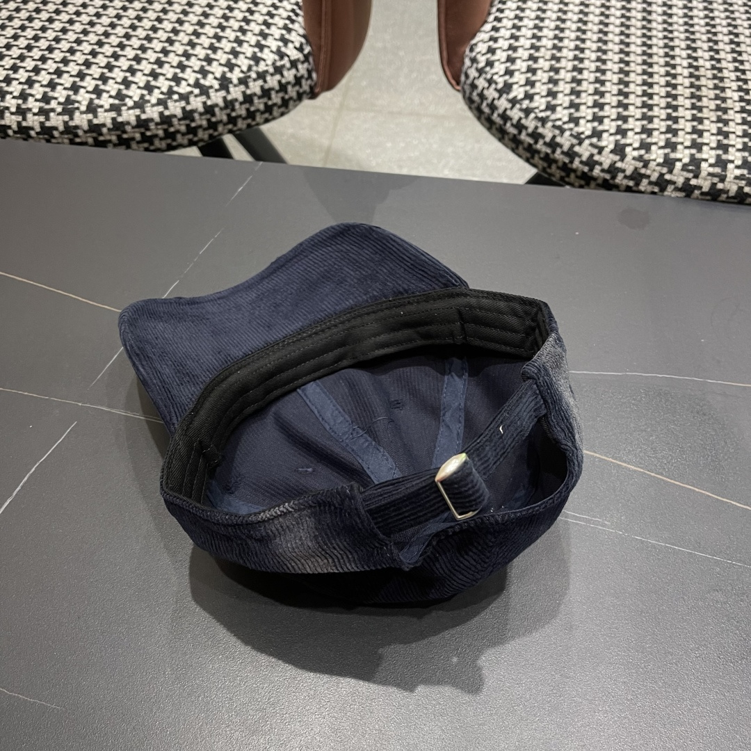  蒙口 MONCLER 帽子女潮牌韩版百搭棒球帽春夏时
尚灯芯绒鸭舌帽休闲帽男