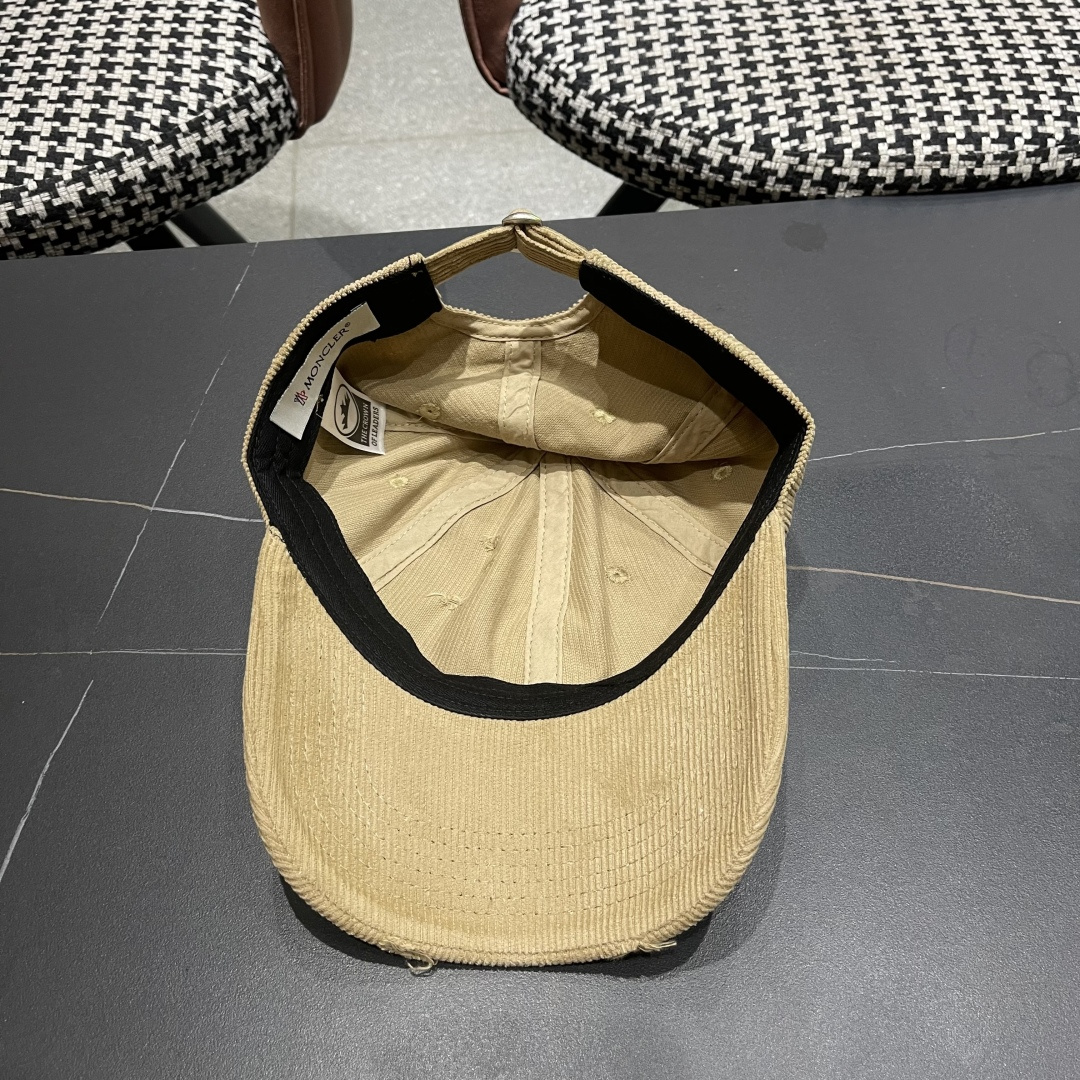  蒙口 MONCLER 帽子女潮牌韩版百搭棒球帽春夏时
尚灯芯绒鸭舌帽休闲帽男