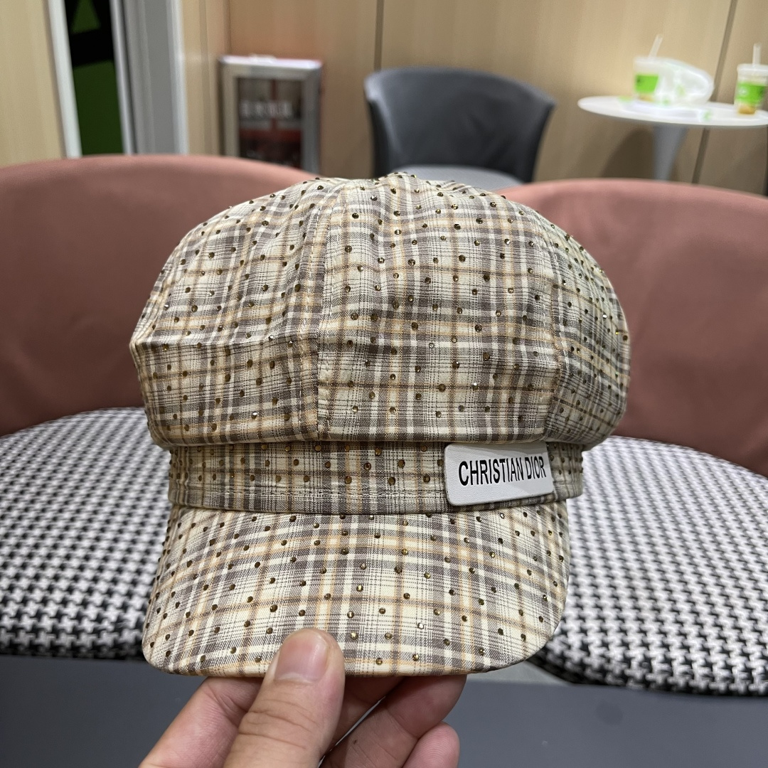  迪奥 烫钻格纹八角帽子女显脸小2025新款复古画家
报童帽百搭速千鸭舌帽