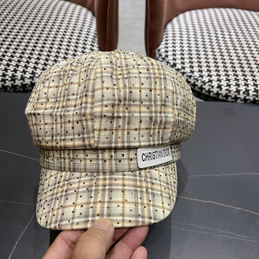  迪奥 烫钻格纹八角帽子女显脸小2025新款复古画家
报童帽百搭速千鸭舌帽