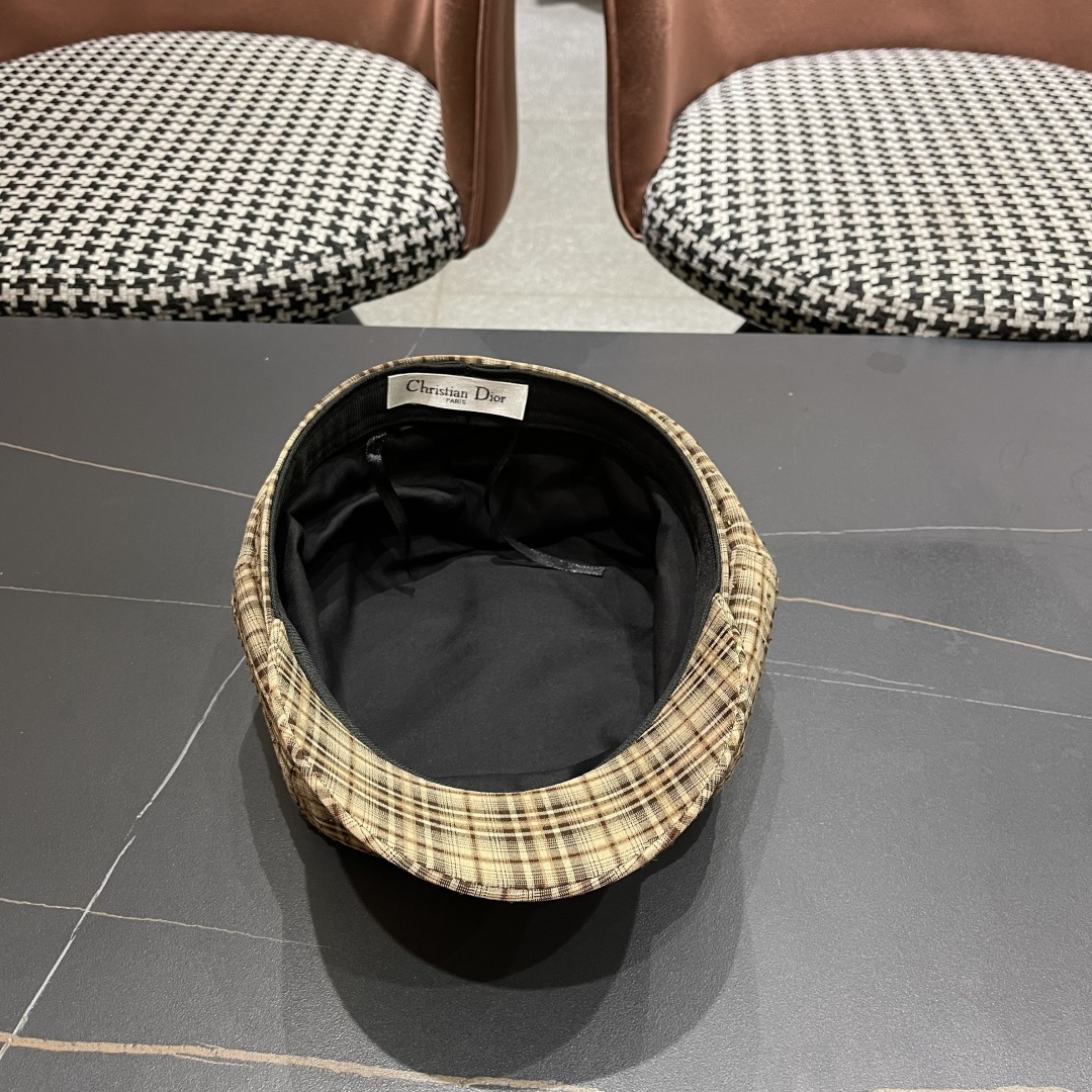  迪奥 格纹八角帽子女显脸小2025新款复古画家
报童帽百搭速千鸭舌帽