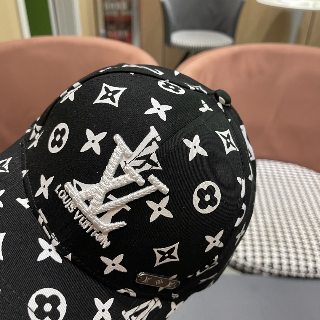  上新！路易威登 LouisVuitton 😍新款刺绣LV棒球帽，重工打造♥️高端大气，百搭款🤗男女通用