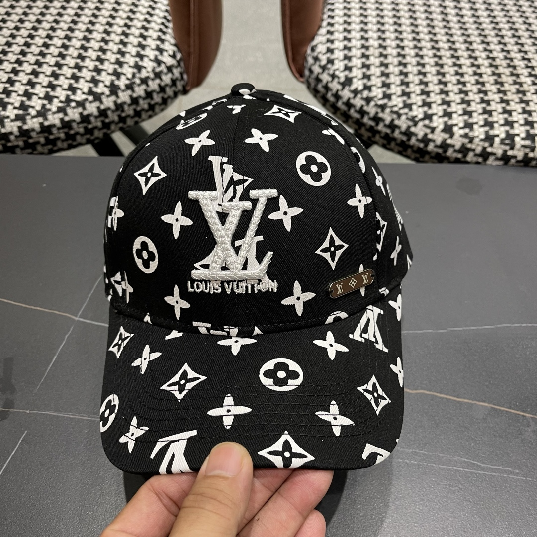  上新！路易威登 LouisVuitton 😍新款刺绣LV棒球帽，重工打造♥️高端大气，百搭款🤗男女通用