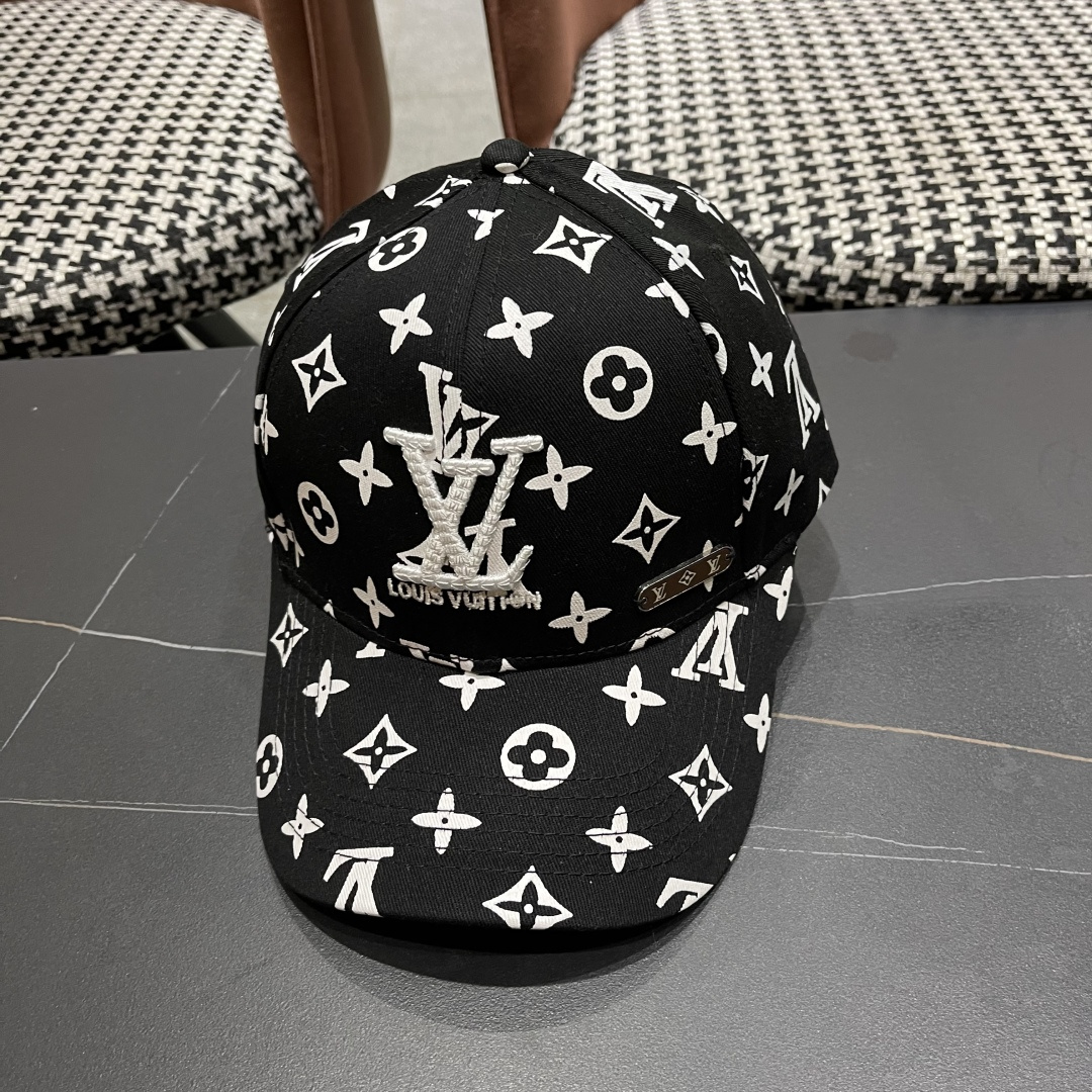  上新！路易威登 LouisVuitton 😍新款刺绣LV棒球帽，重工打造♥️高端大气，百搭款🤗男女通用