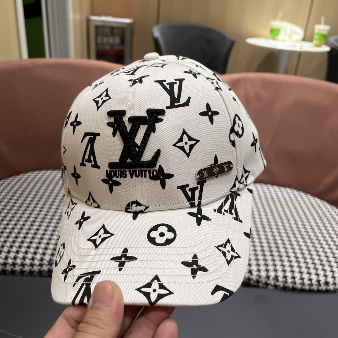  上新！路易威登 LouisVuitton 😍新款刺绣LV棒球帽，重工打造♥️高端大气，百搭款🤗男女通用
