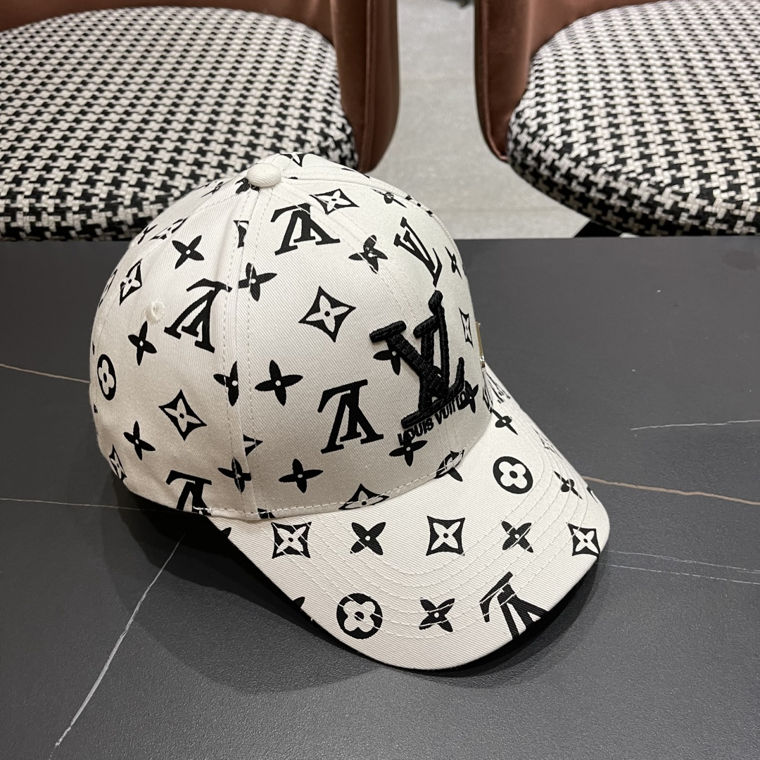  上新！路易威登 LouisVuitton 😍新款刺绣LV棒球帽，重工打造♥️高端大气，百搭款🤗男女通用