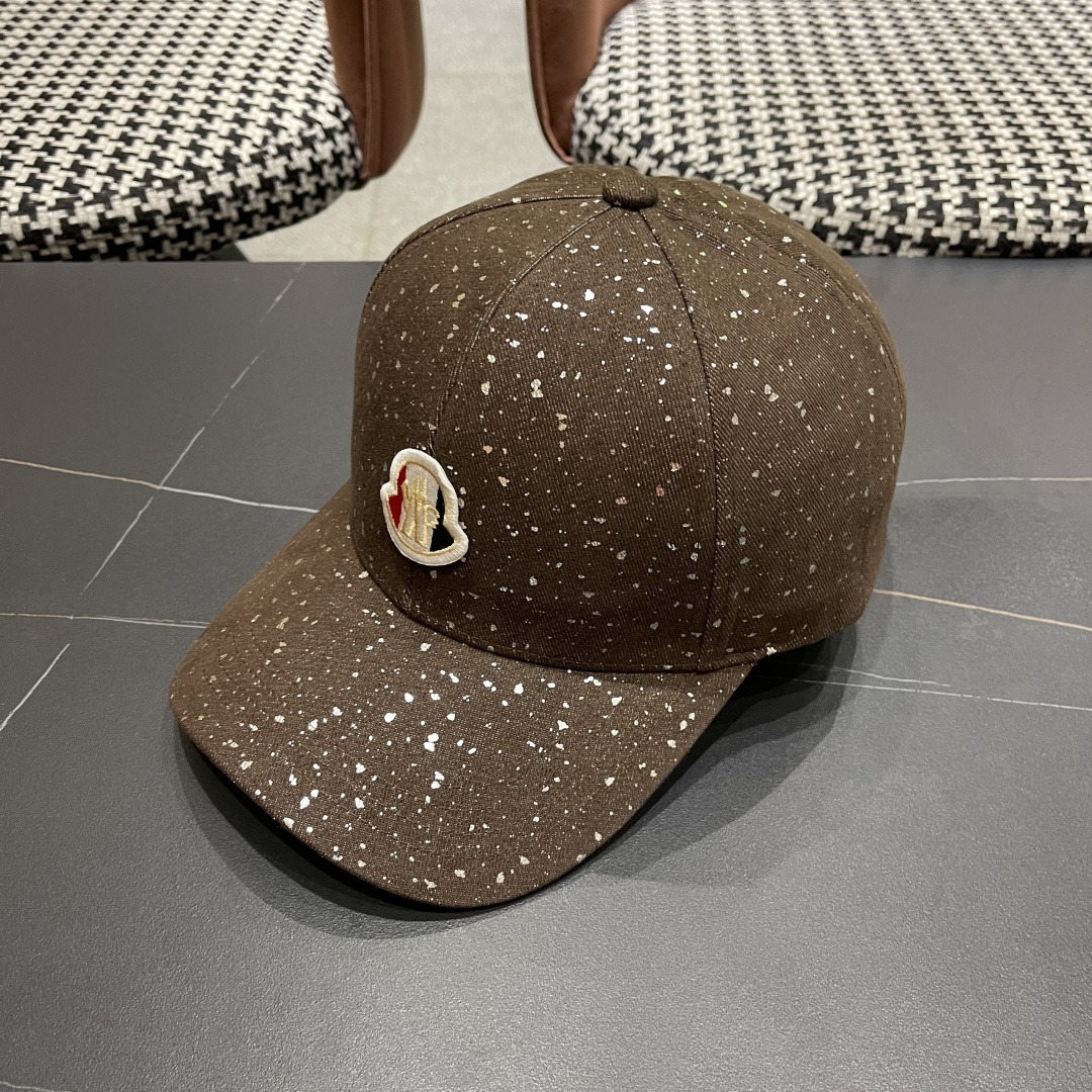  蒙口 MONCLER 亮片棒球帽新款帽子女四季通用遮阳帽网红街头
时尚弯檐防晒鸭舌帽
