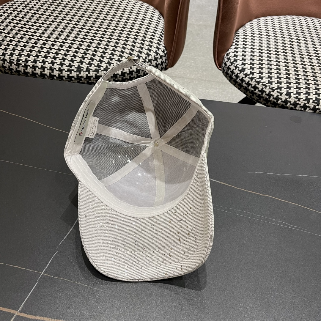  蒙口 MONCLER 亮片棒球帽新款帽子女四季通用遮阳帽网红街头
时尚弯檐防晒鸭舌帽