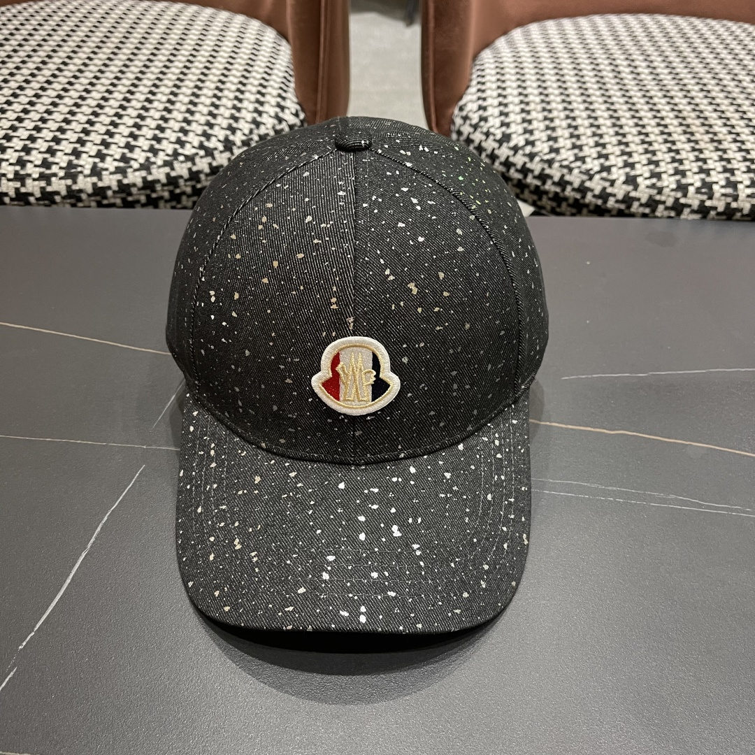  蒙口 MONCLER 亮片棒球帽新款帽子女四季通用遮阳帽网红街头
时尚弯檐防晒鸭舌帽