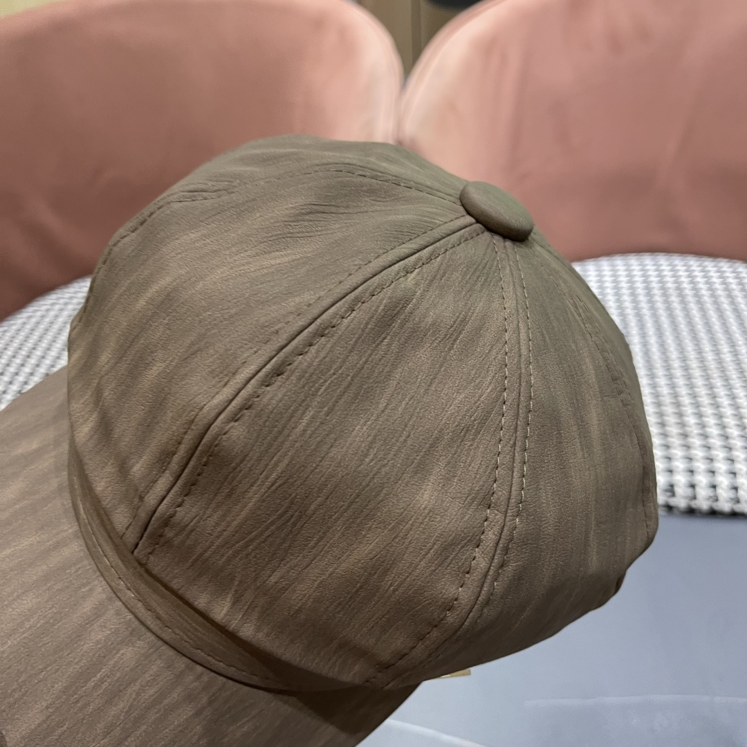  普拉达 PRADA 日系复吉皮质纹理八角帽子女春秋季
英伦风贝雷帽百搭休闲报童帽潮