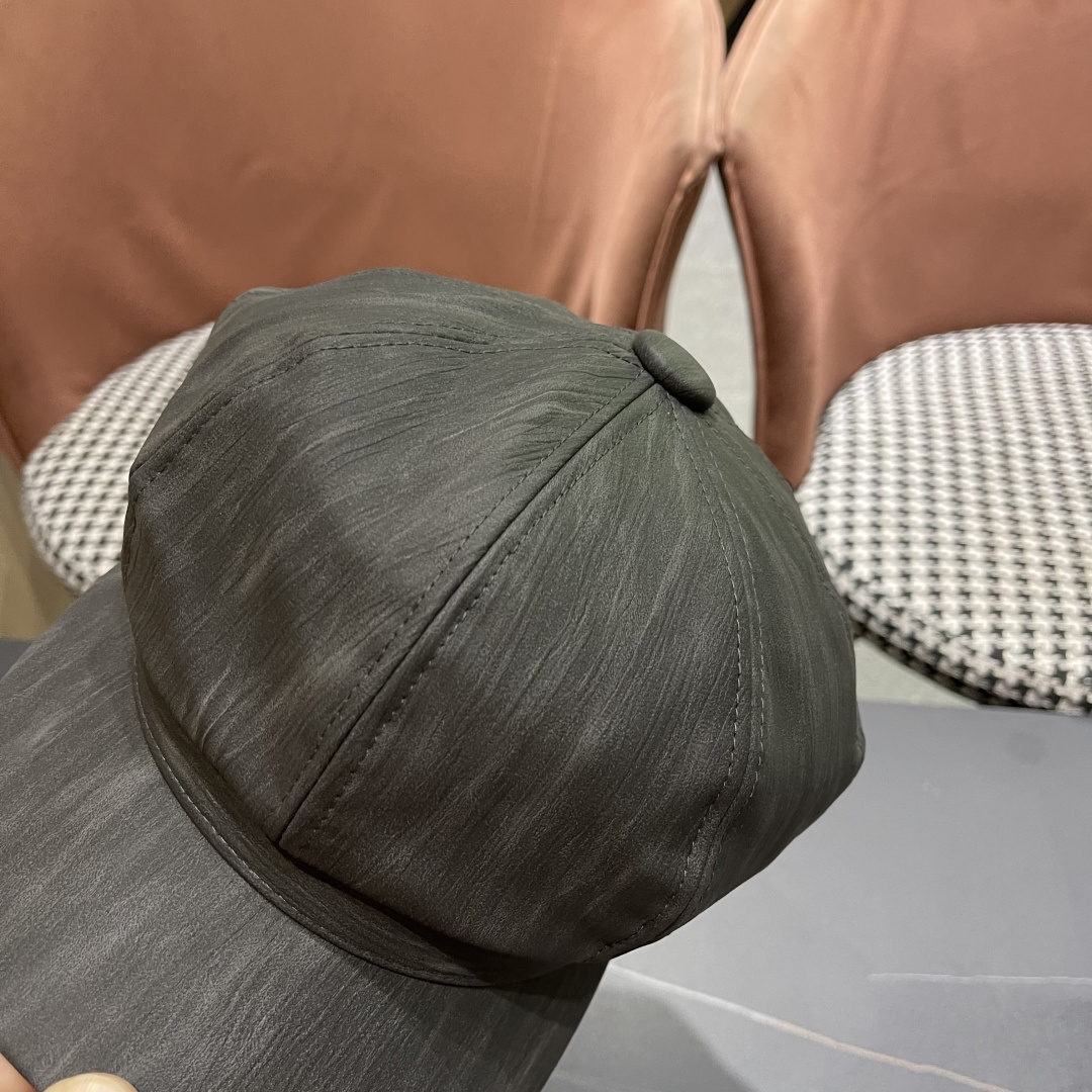  普拉达 PRADA 日系复吉皮质纹理八角帽子女春秋季
英伦风贝雷帽百搭休闲报童帽潮