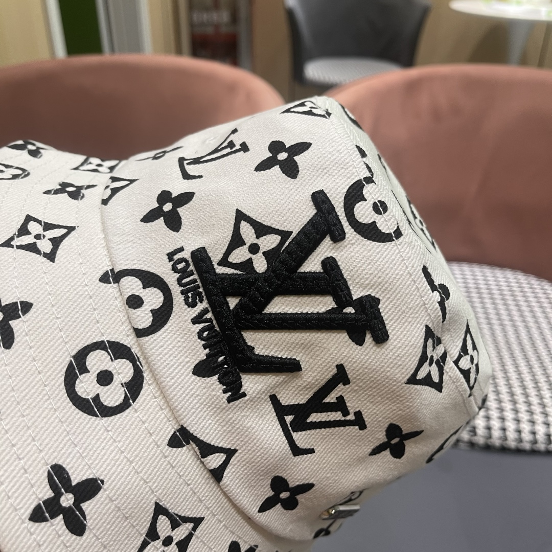  上新！路易威登 LouisVuitton 😍新款LV渔夫帽，重工打造♥️高端大气，百搭款🤗男女通用