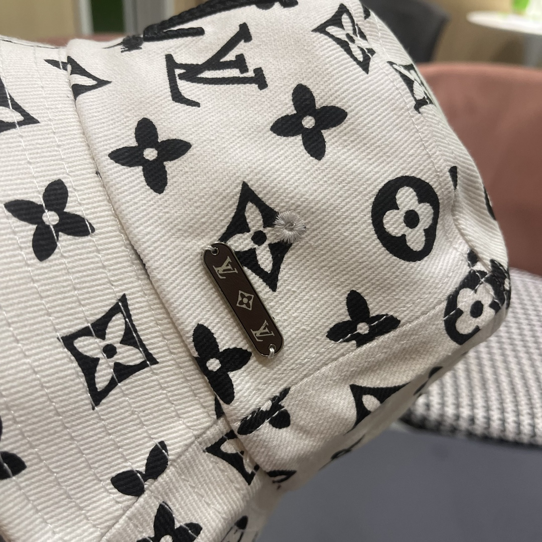  上新！路易威登 LouisVuitton 😍新款LV渔夫帽，重工打造♥️高端大气，百搭款🤗男女通用