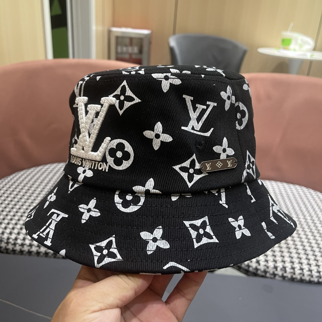  上新！路易威登 LouisVuitton 😍新款LV渔夫帽，重工打造♥️高端大气，百搭款🤗男女通用