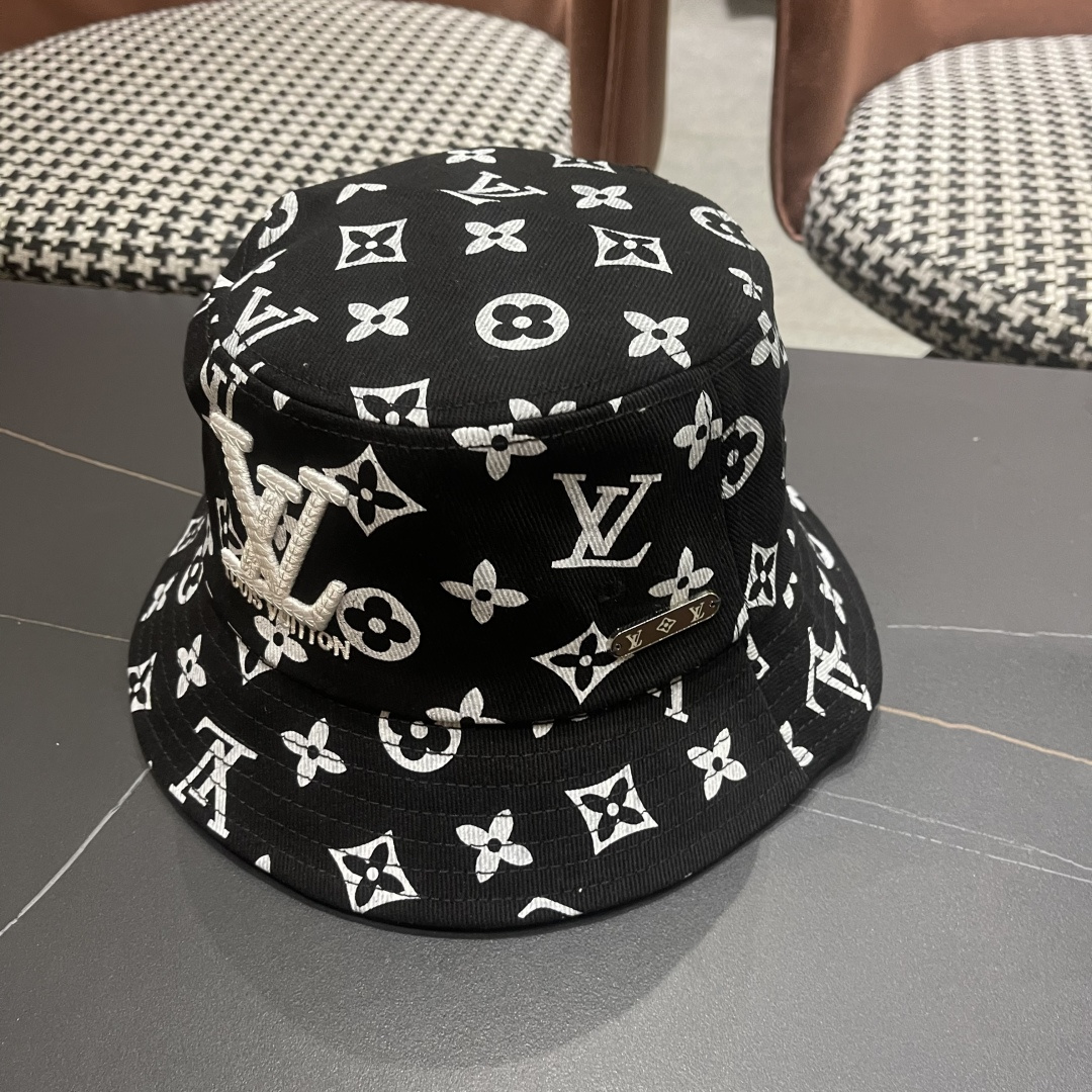  上新！路易威登 LouisVuitton 😍新款LV渔夫帽，重工打造♥️高端大气，百搭款🤗男女通用