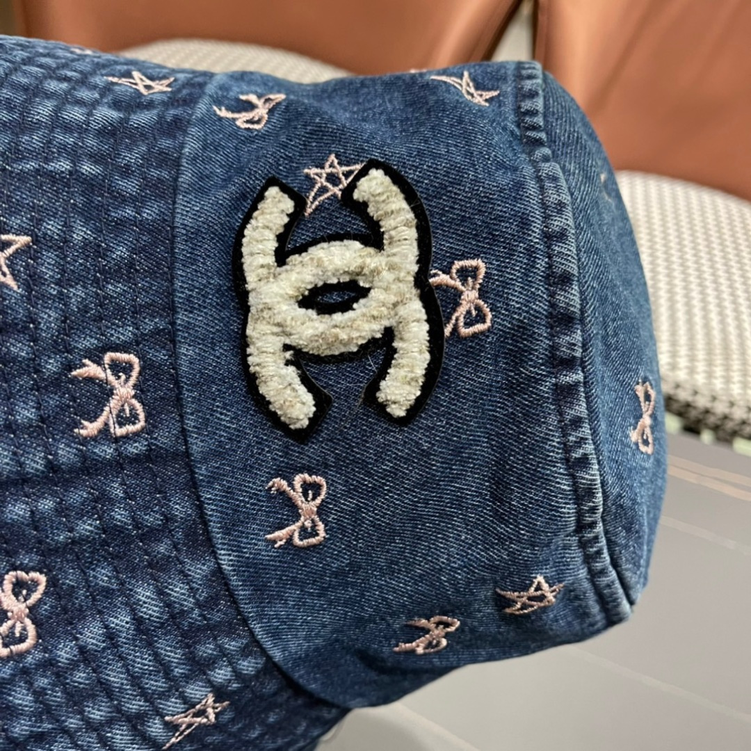  Chanel香奈儿蝴蝶刺绣牛仔渔夫帽，简约百搭，头围57cm