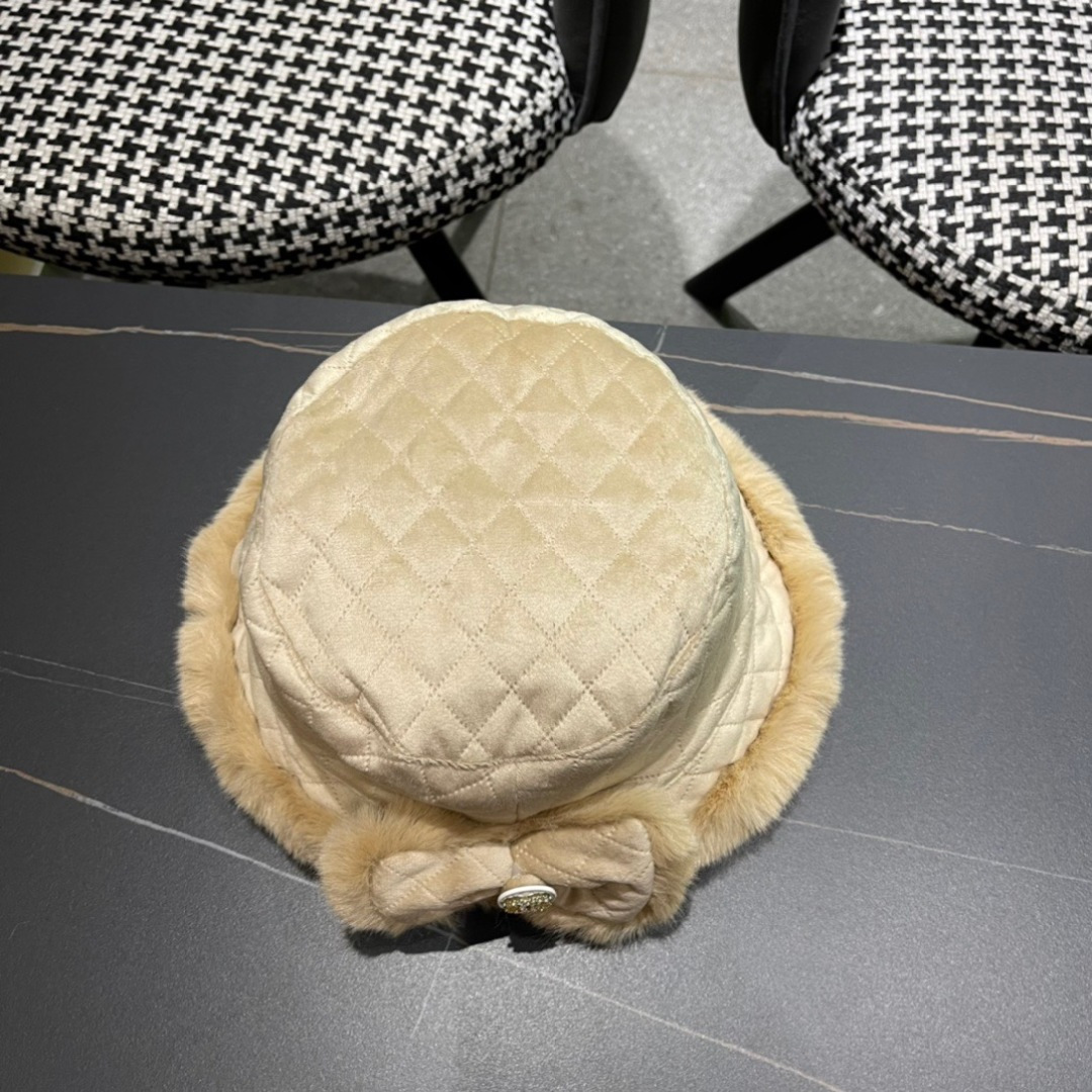  PRADA普拉达 2025新款毛绒针织帽子女冬加厚保暖护耳显脸小秋冬毛线帽网红同款