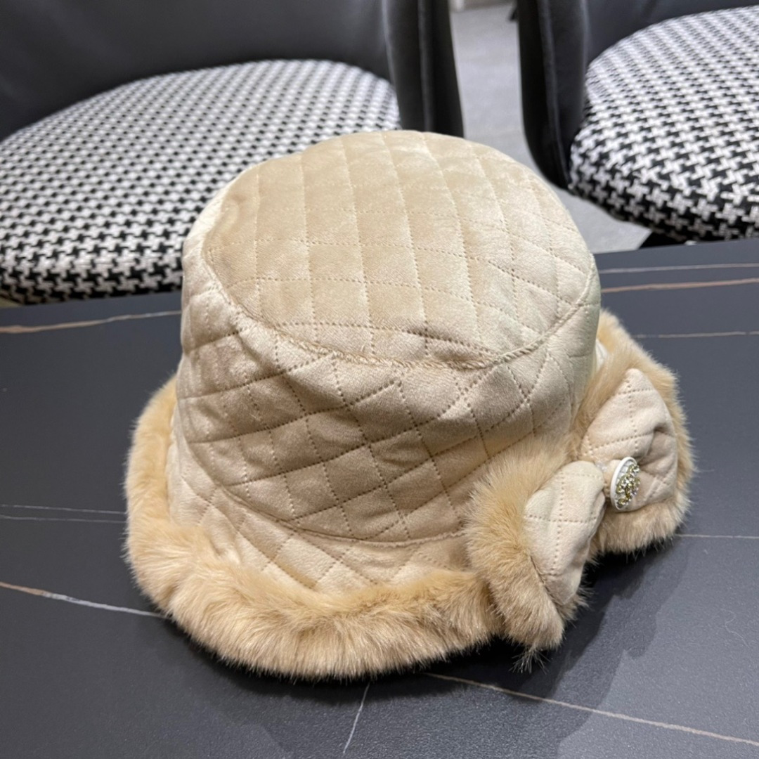  PRADA普拉达 2025新款毛绒针织帽子女冬加厚保暖护耳显脸小秋冬毛线帽网红同款